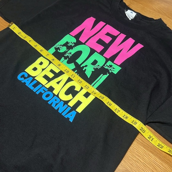New Port Beach Tee. Size Large. - Picture 3 of 4